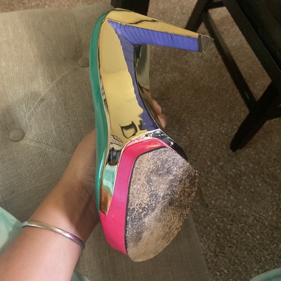 Brian Atwood Women's Leonida Turquoise Patent Pump size 9 1/2 - Picture 7 of 10